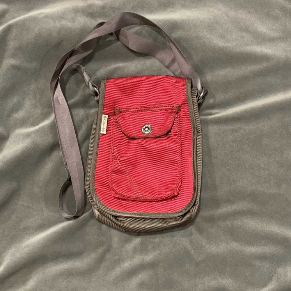 Columbia crossbody purse